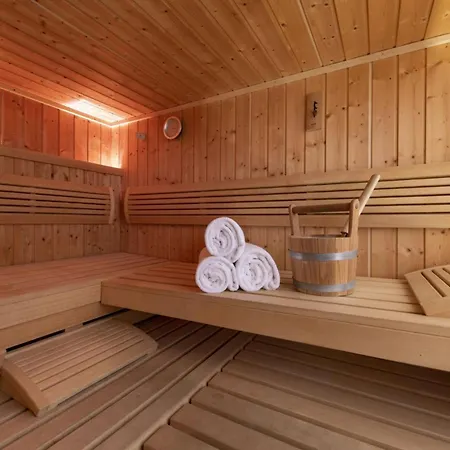 Celestial Heights At Kitzbuehel: Luxury Chalet Apartament