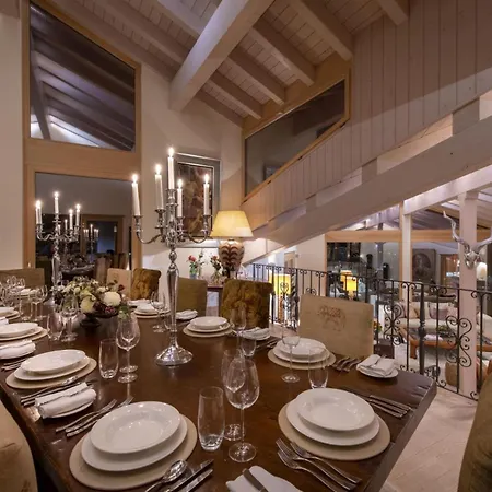 Apartament Celestial Heights At Kitzbuehel: Luxury Chalet *